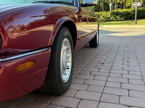 Used 2000 Jaguar XJ Vanden Plas image 9