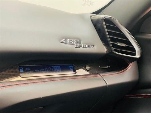 Used 2019 Ferrari 488 Spider image 12