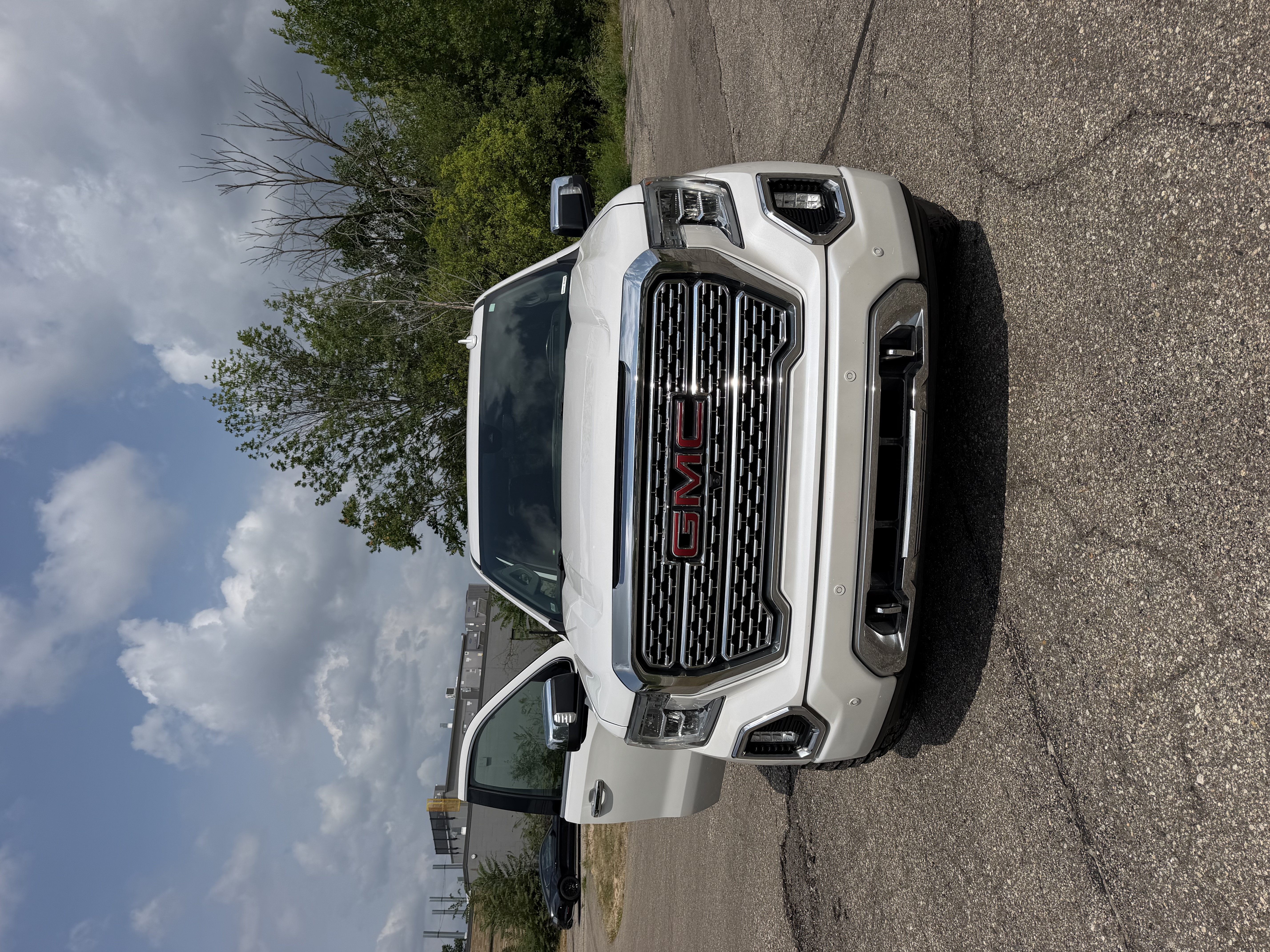 Used 2020 GMC Sierra 1500 Denali w/ Denali Ultimate Package AWD/4WD image 8