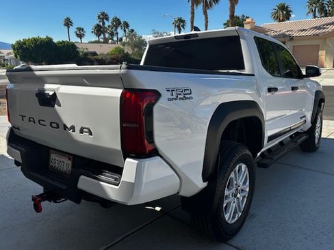 Used 2025 Toyota Tacoma TRD Off-Road image 27