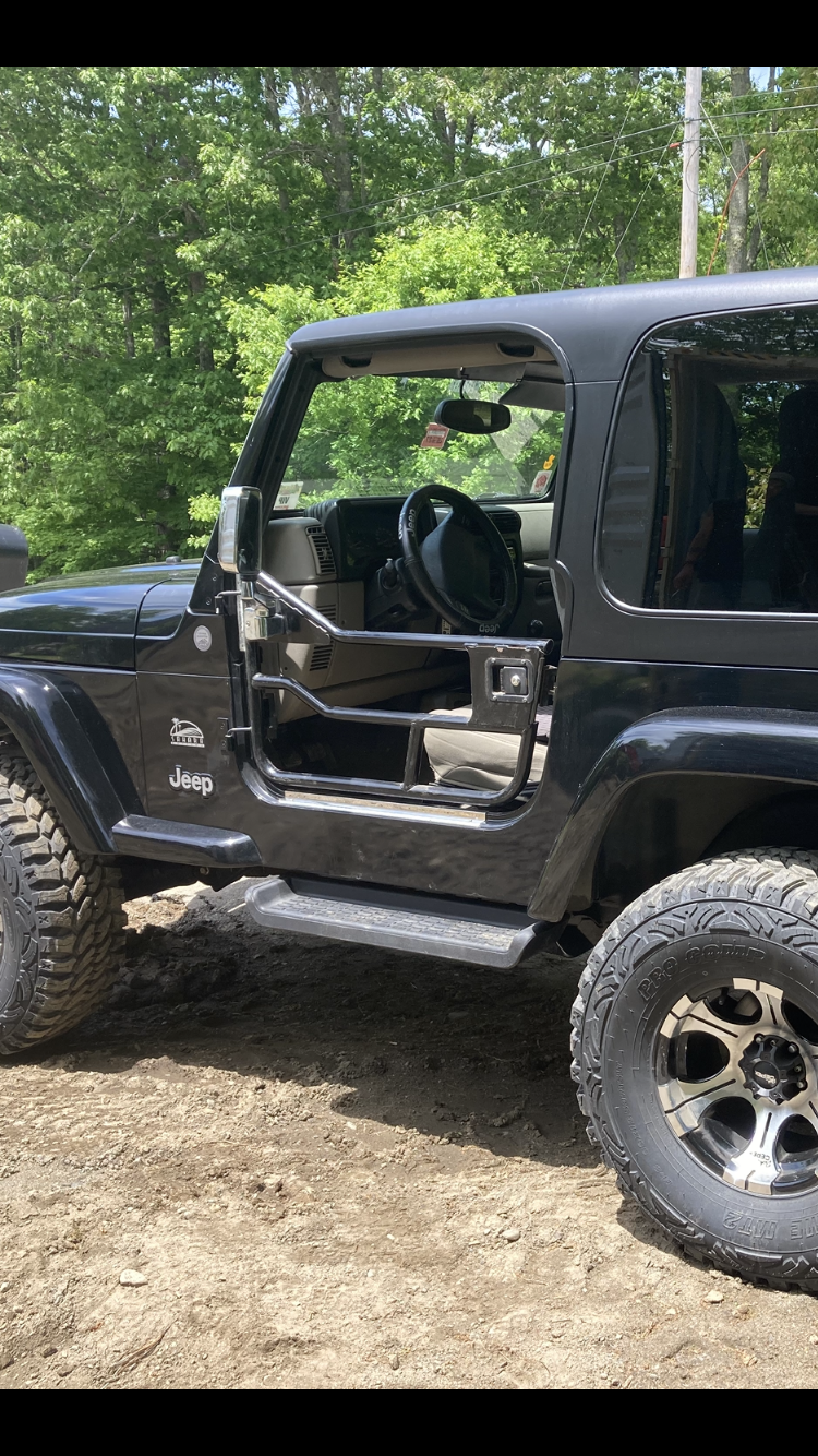 Used 2004 Jeep Wrangler Sahara w/ Dual Top Group AWD/4WD image 16