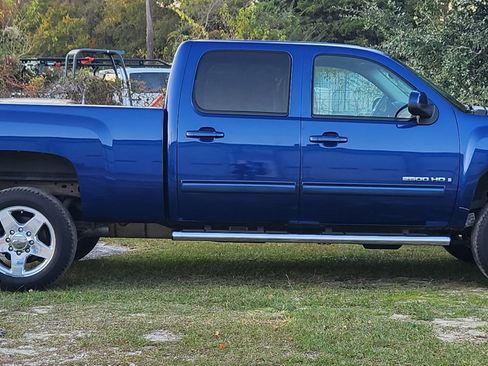 Used 2013 Chevrolet Silverado 2500 LTZ w/ LTZ Plus Package image 5