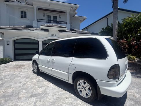 Used 1996 Dodge Caravan ES FWD image 15