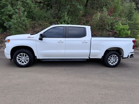 Used 2023 Chevrolet Silverado 1500 RST w/ Z71 Off-Road Package AWD/4WD image 6