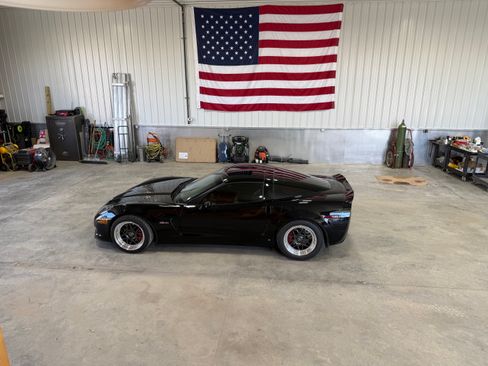 Used 2006 Chevrolet Corvette Z06 w/ Preferred Equipment Group RWD image 11