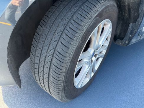 Used 2015 Volvo XC60 T5 Premier w/ Proximity Package image 6