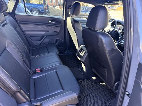 Used 2023 Volkswagen Atlas Cross Sport SEL R-Line image 16