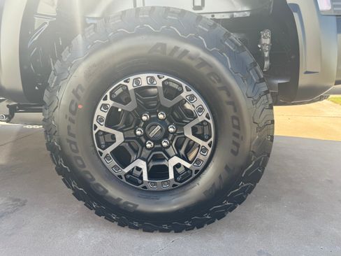 Used 2025 Ford F150 Raptor w/ Equipment Group 803A Raptor R image 9