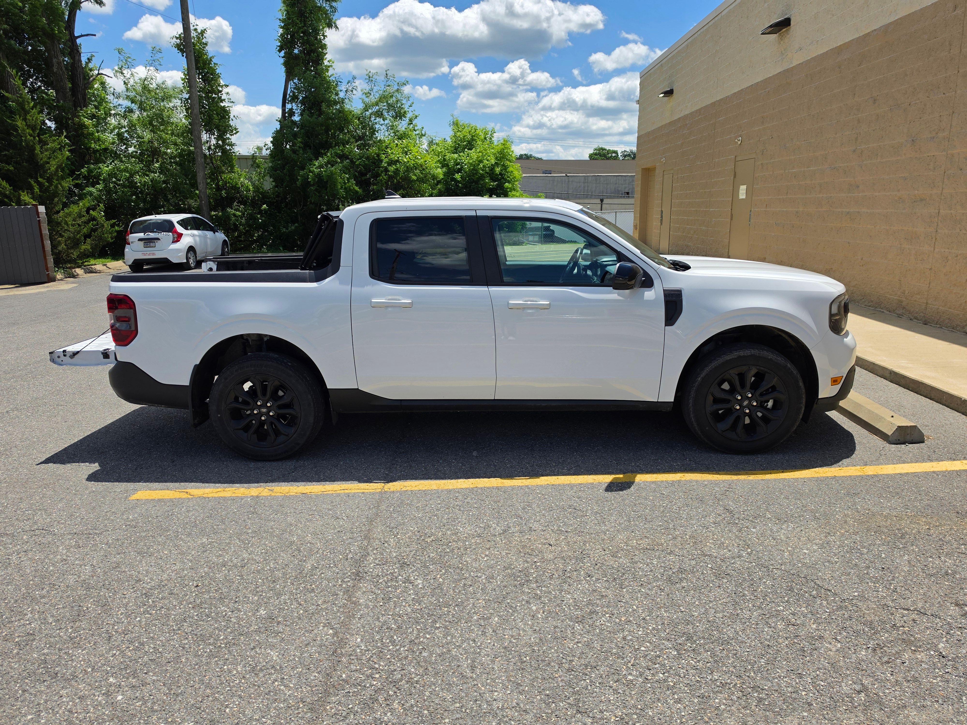 Used 2023 Ford Maverick Lariat w/ Lariat Luxury Package AWD/4WD image 2