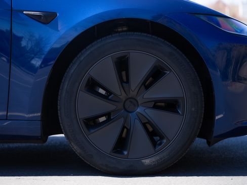 Used 2024 Tesla Model 3 Long Range image 12