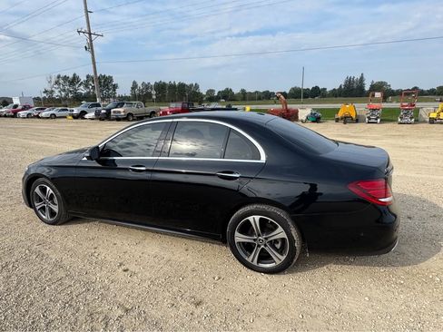 Used 2020 Mercedes-Benz E 350 4MATIC Sedan image 5