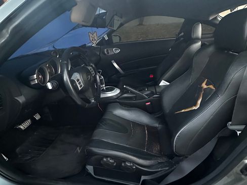 Used 2006 Nissan 350Z Touring w/ (N93) Cargo Convenience Pkg image 13