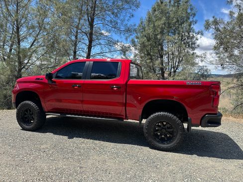 Used 2024 Chevrolet Silverado 1500 LT Trail Boss w/ Convenience Package II image 5