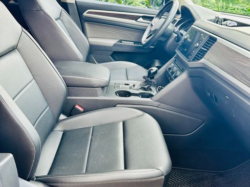 Used 2021 Volkswagen Atlas SE image 14