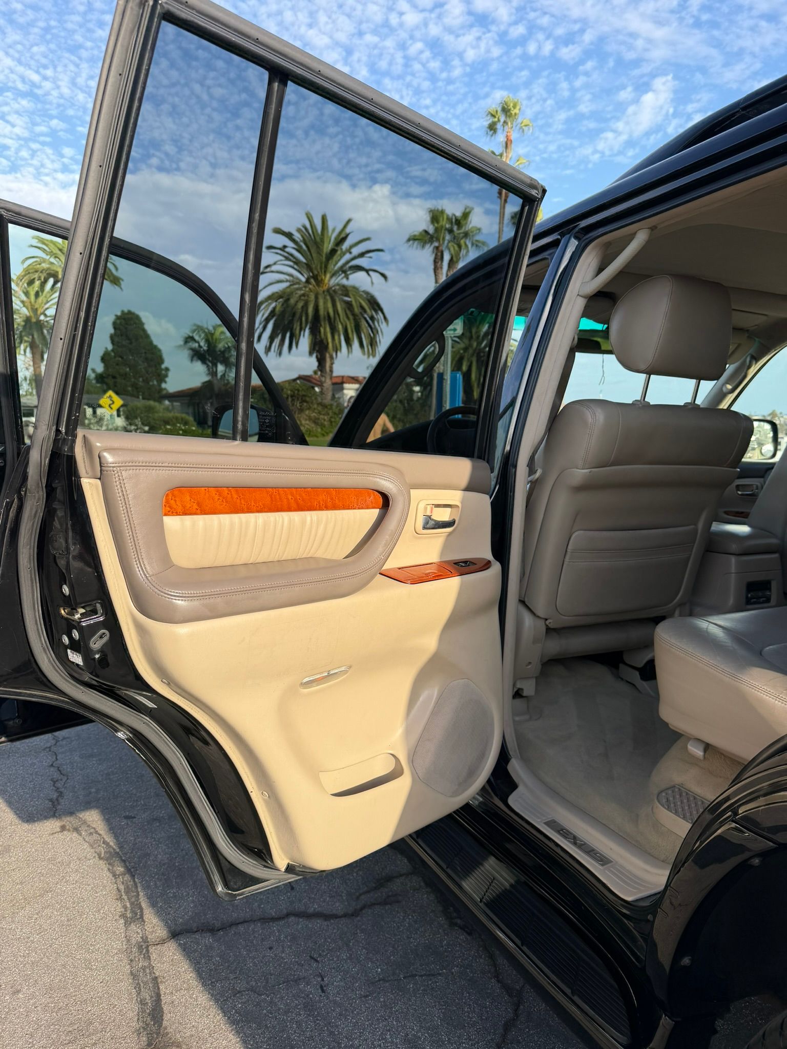 Used 2004 Lexus LX 470 4WD image 23