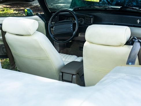 Used 1992 Ford Mustang LX image 21