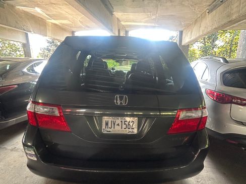 Used 2005 Honda Odyssey EX-L image 9