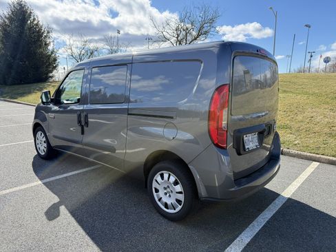 Used 2021 RAM ProMaster City Tradesman SLT image 5