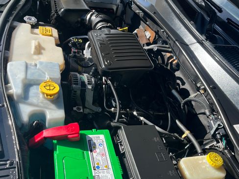 Used 2007 Dodge Nitro SXT image 11