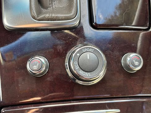 Used 2011 INFINITI M37 x image 12