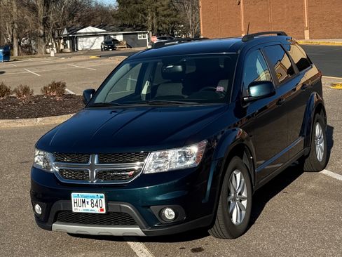 Used 2014 Dodge Journey SXT w/ Quick Order Package 28C image 1
