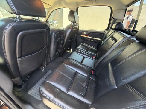 Used 2007 GMC Sierra 1500 SLT w/ Entertainment Package RWD image 6