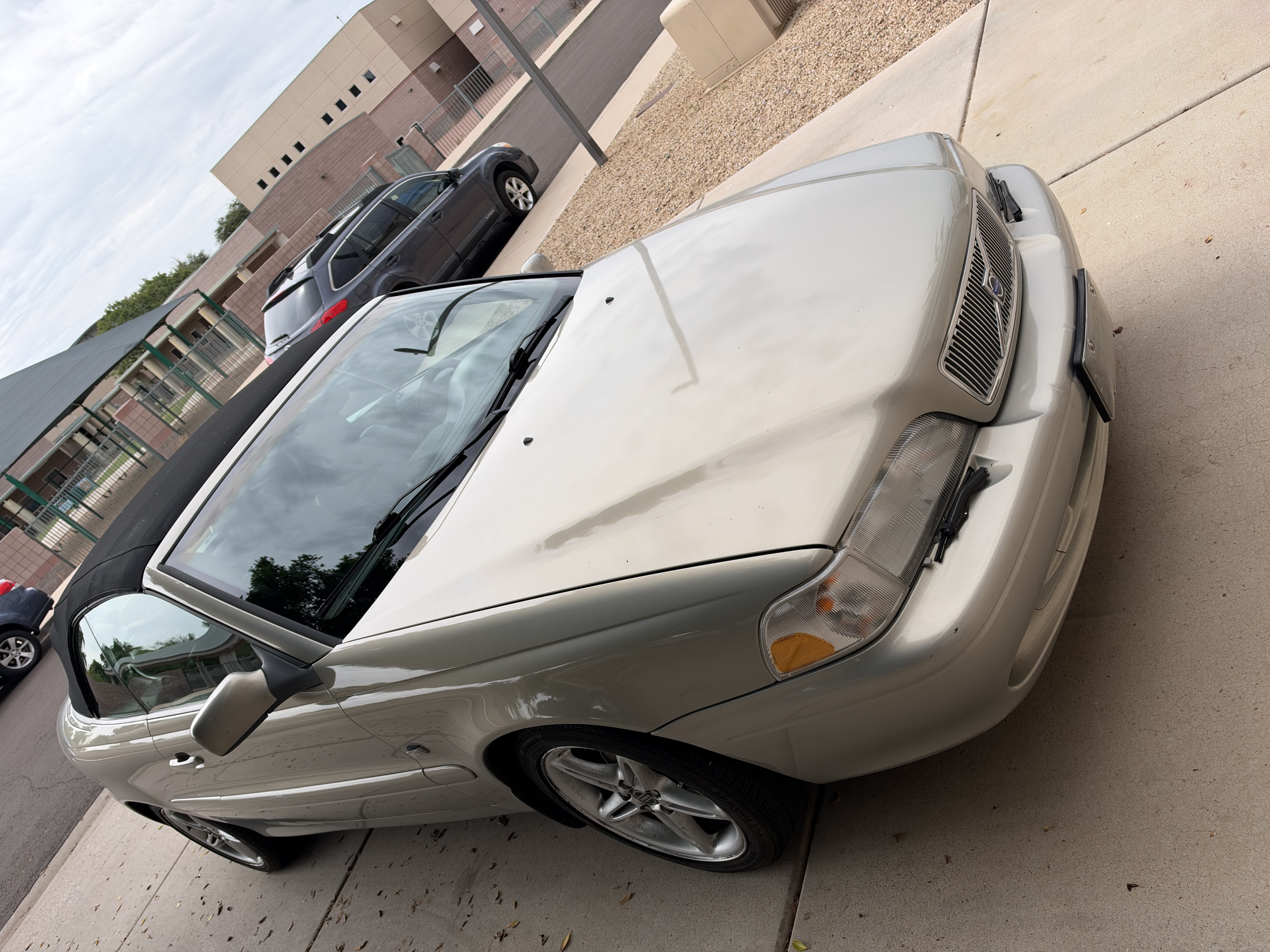 Used 2001 Volvo C70 HT FWD image 17