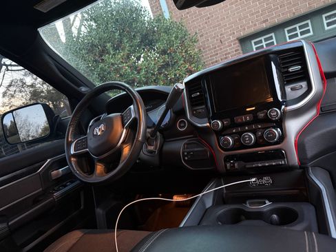 Used 2019 RAM 2500 Big Horn image 17