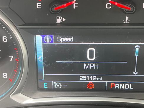 Used 2018 Chevrolet Malibu LT w/ Leather Package FWD image 10