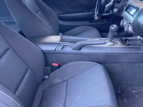 Used 2011 Chevrolet Camaro LT image 2