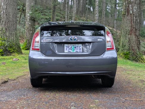 Used 2013 Toyota Prius Three image 4