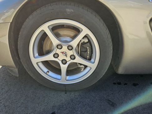 Used 1999 Chevrolet Corvette Coupe w/ Memory Pkg image 11