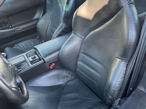 Used 1996 Chevrolet Corvette Coupe image 9