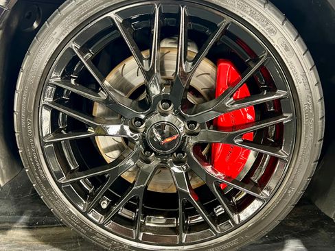 Used 2014 Chevrolet Corvette Stingray Convertible w/ 2LT Preferred Equipment Group image 5