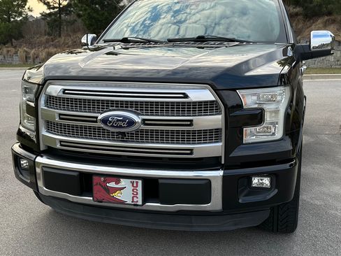 Used 2015 Ford F150 Platinum w/ Equipment Group 701A Luxury image 5