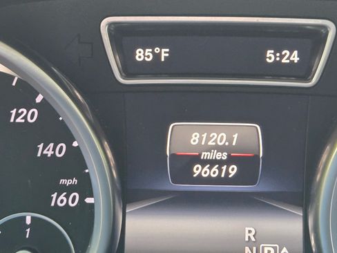 Used 2015 Mercedes-Benz GL 450 4MATIC image 4