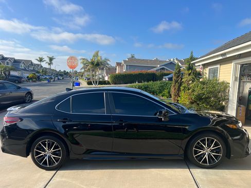 Used 2023 Toyota Camry SE image 5