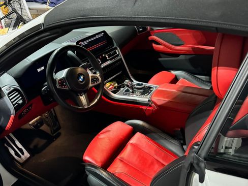 Used 2022 BMW M850i xDrive Convertible image 12