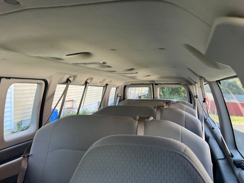 Used 2008 Ford E-350 and Econoline 350 XLT image 9