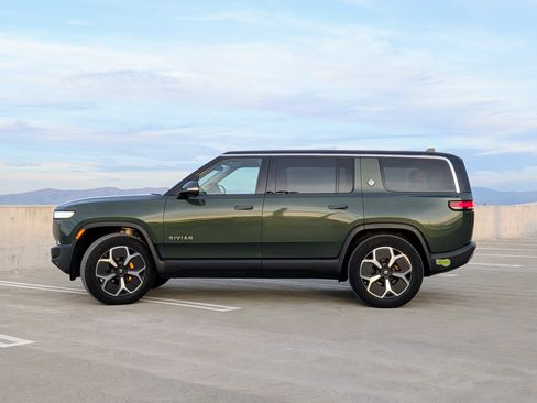 Used 2023 Rivian R1S Adventure image 6