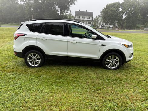Used 2018 Ford Escape SE AWD/4WD image 16