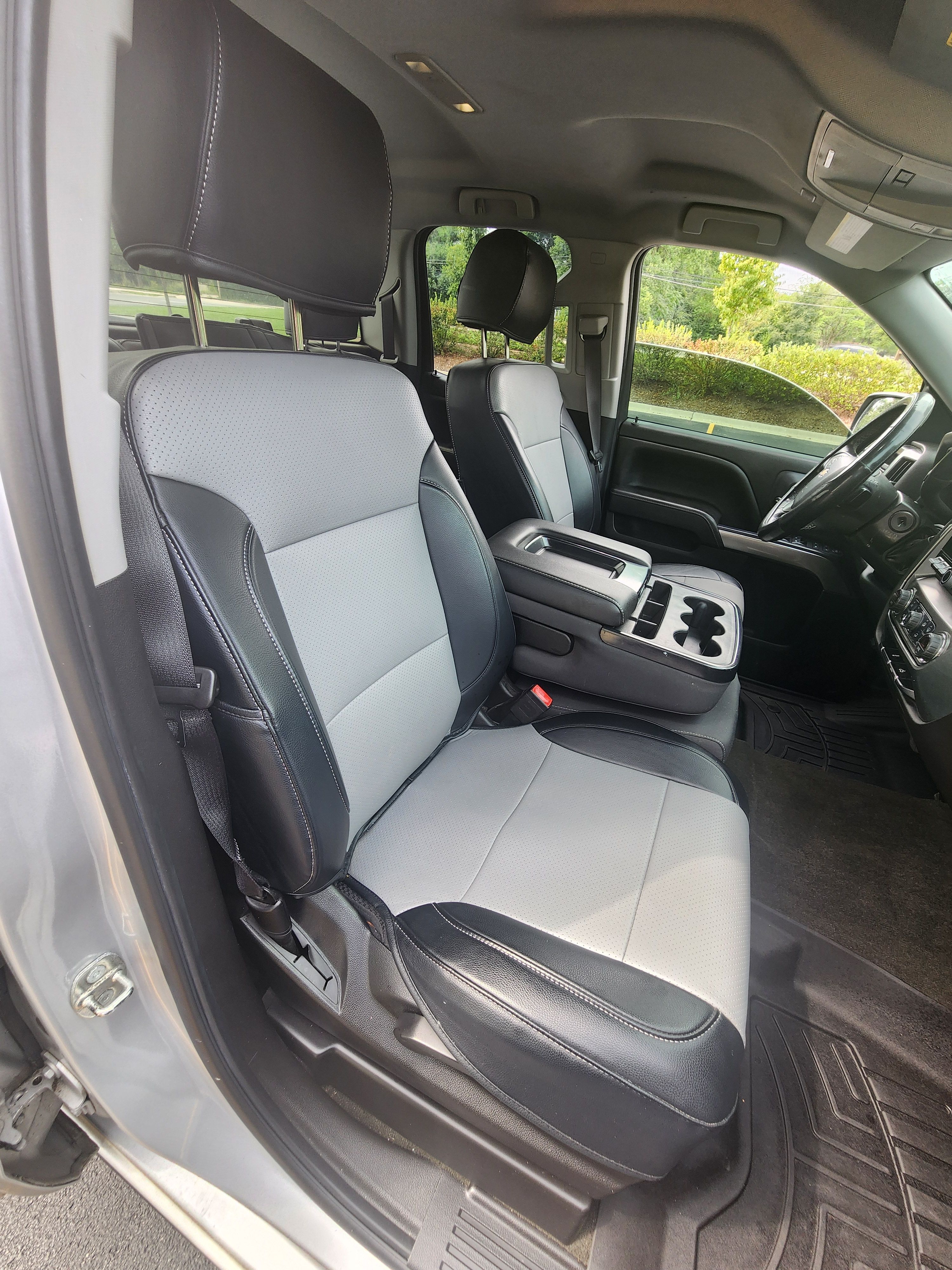 Used 2018 Chevrolet Silverado 1500 LT w/ All Star Edition AWD/4WD image 22