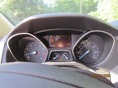 Used 2015 Ford Focus SE FWD image 9