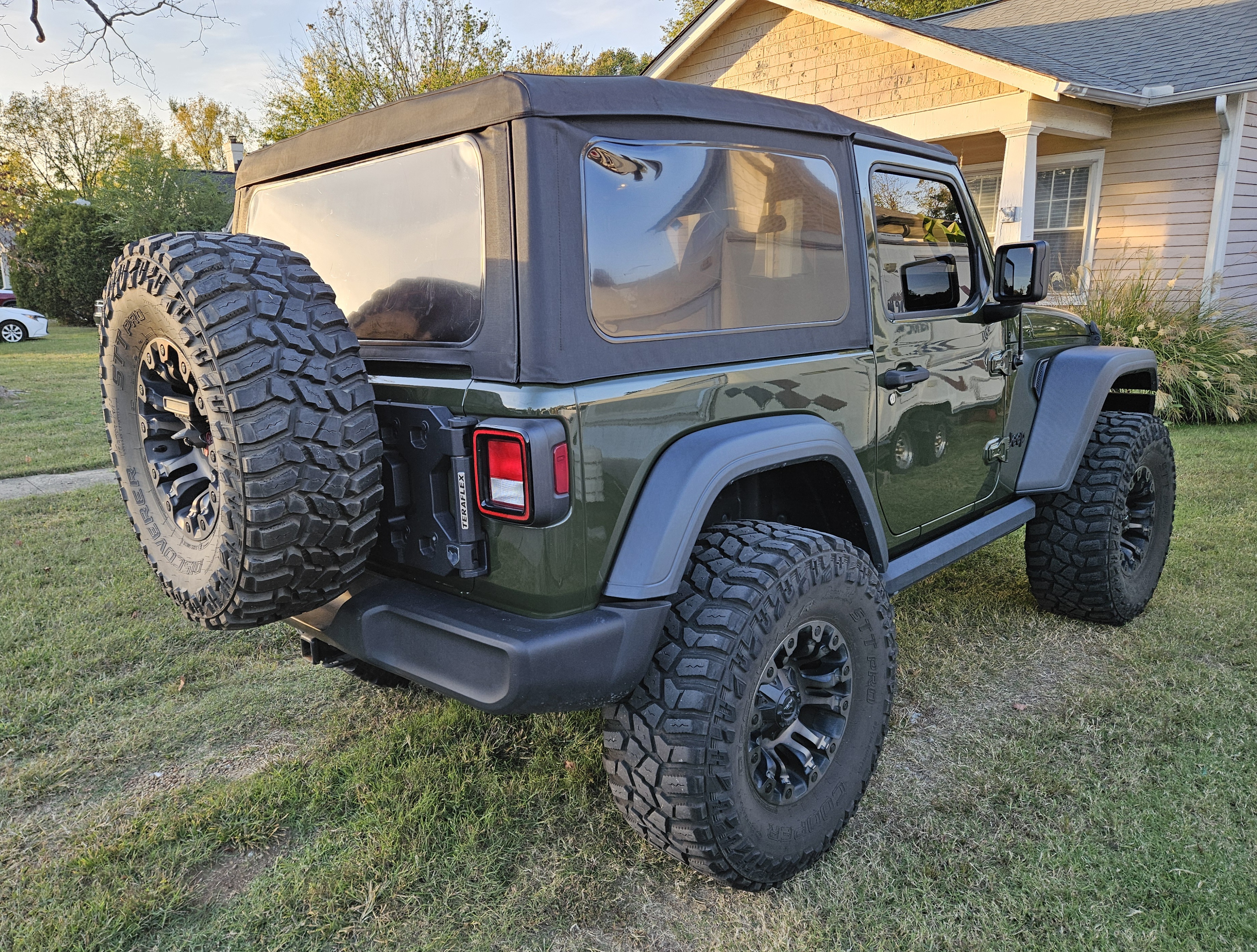Used 2021 Jeep Wrangler Sport AWD/4WD image 4