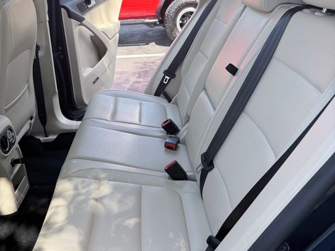 Used 2015 Volkswagen Tiguan SEL image 15