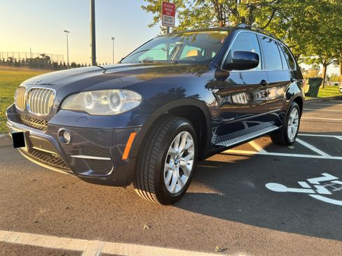 Used 2013 BMW X5 xDrive35i image 1