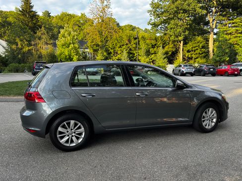 Used 2017 Volkswagen Golf Wolfsburg Edition FWD image 10