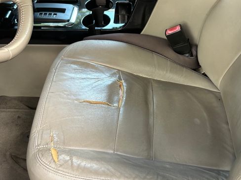 Used 2011 Ford Escape Limited image 9