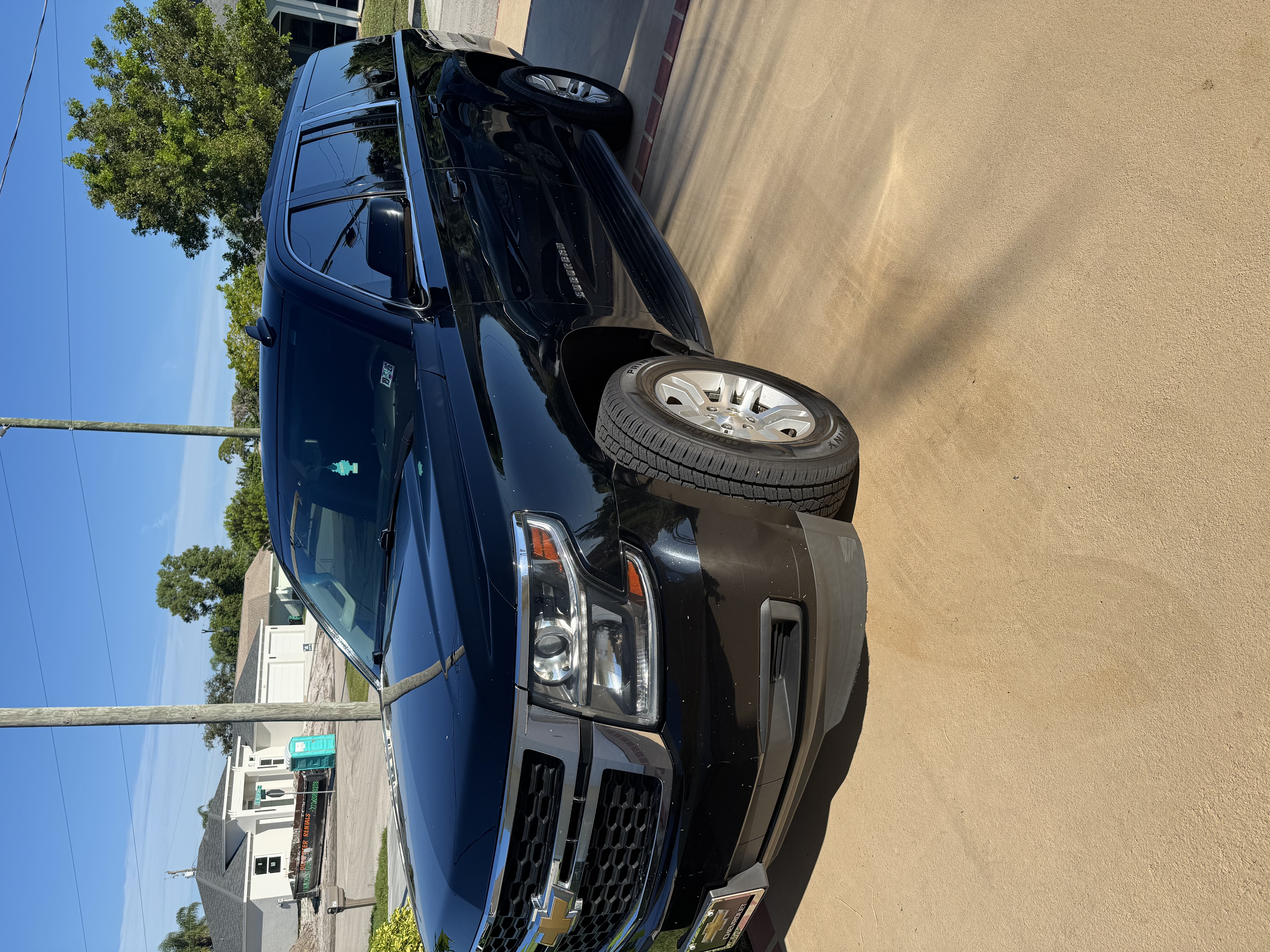 Used 2019 Chevrolet Suburban LT AWD/4WD image 2
