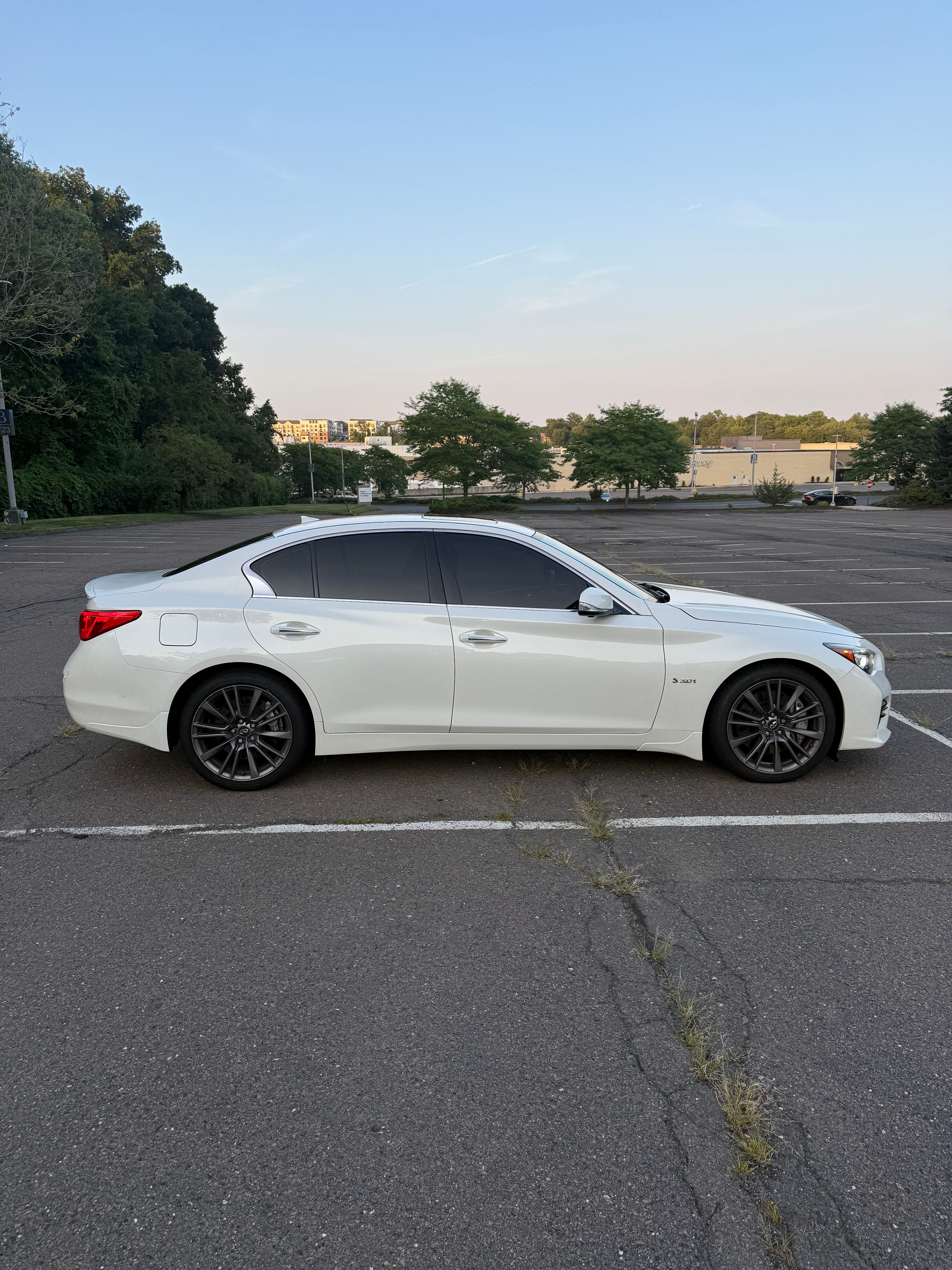 Used 2016 INFINITI Q50 Red Sport 400 AWD/4WD image 24